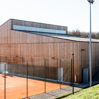 NOUVEAU HALL DE TENNIS A ROODT-SUR-SYRE (20 019)